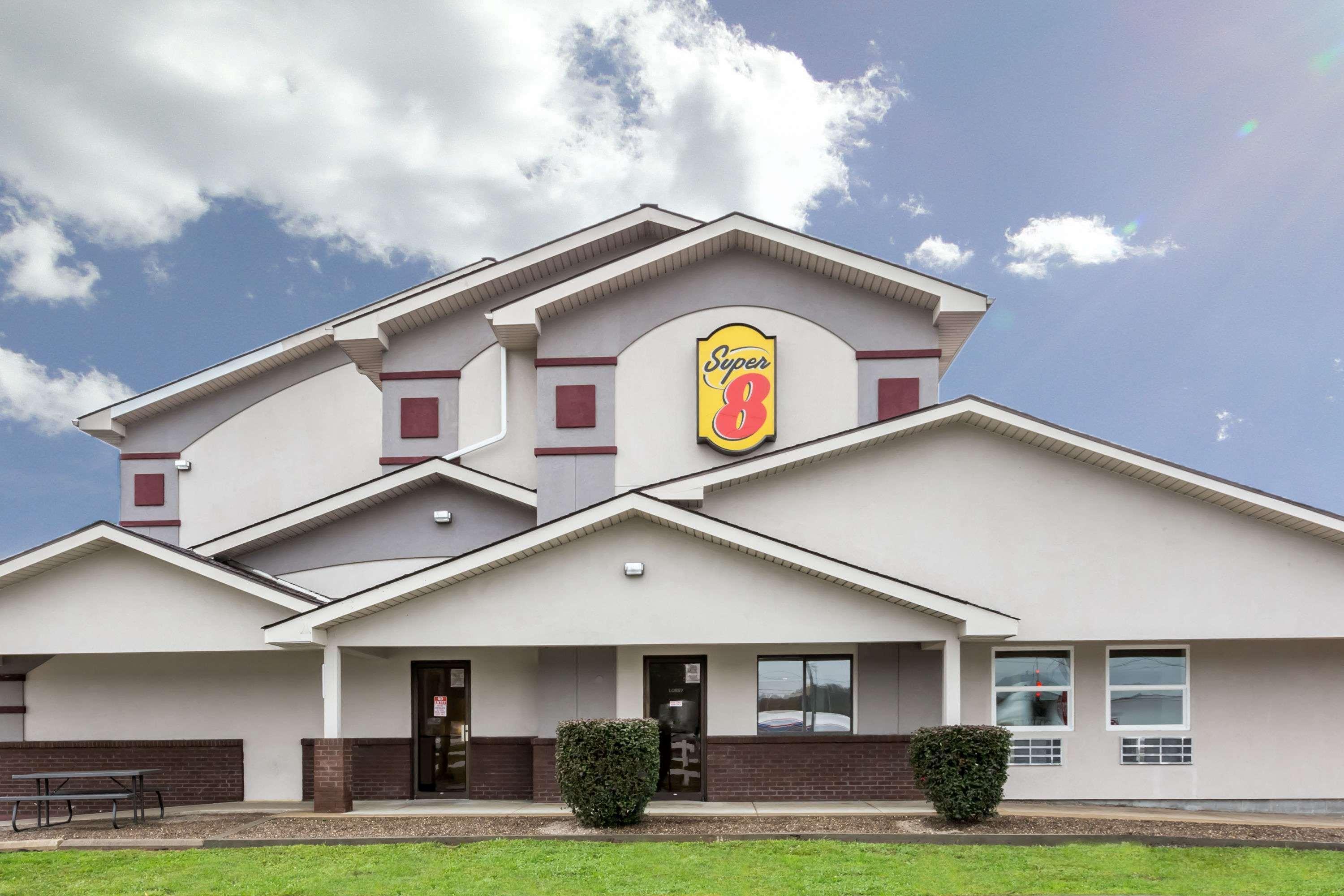 Super 8 By Wyndham Summersville - New River National Park Εξωτερικό φωτογραφία